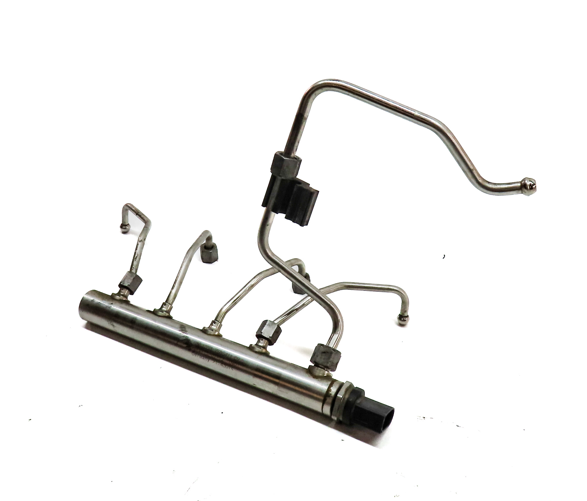 2013 BMW X1 (E84) 2.0L (N20) ENGINE MOTOR FUEL RAIL w/ PRESSURE SENSOR & LINES — exact item pictured